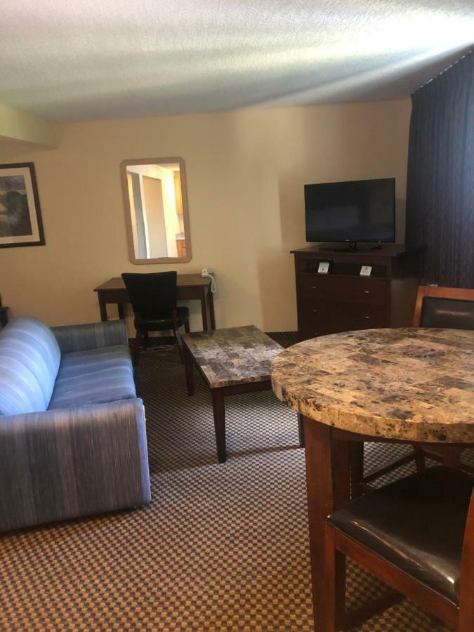 Guesthouse Inn & Suites Eugene/Springfield Dış mekan fotoğraf